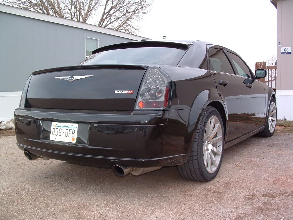 Chrysler 300 rear window spoiler #4