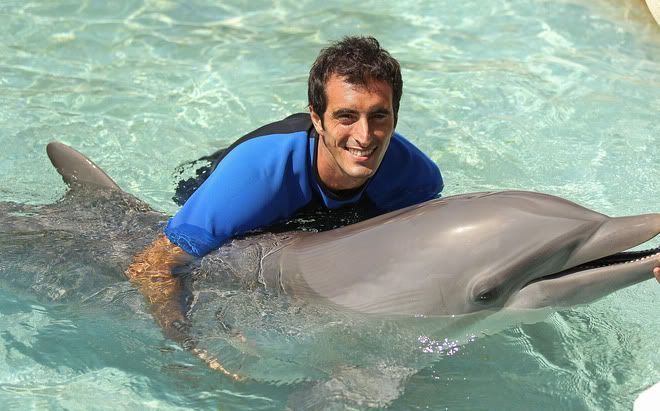Photos: Tennis Players Swim With Dolphins at at the Miami Seaquarium during the Sony Ericsson Open