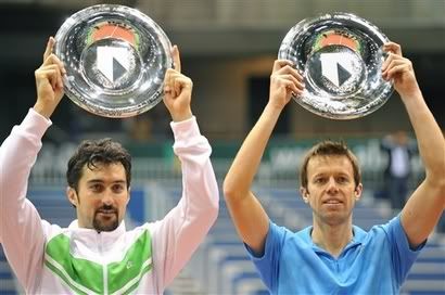 Nestor, Zimonjic win doubles in Rotterdam23