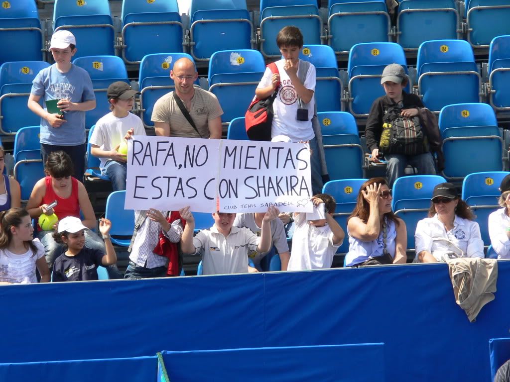 Photo: Don't lie Rafa, you're going out with Shakira