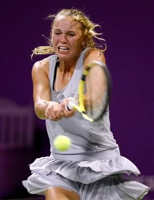 Caroline Wozniacki to play in Sydney before Australian Open 2010