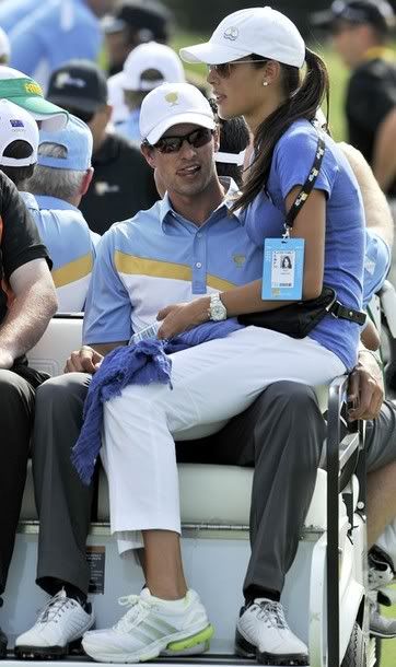 Photos: Ana Ivanovic watches Adam Scott at President's Cup Golf tournament
