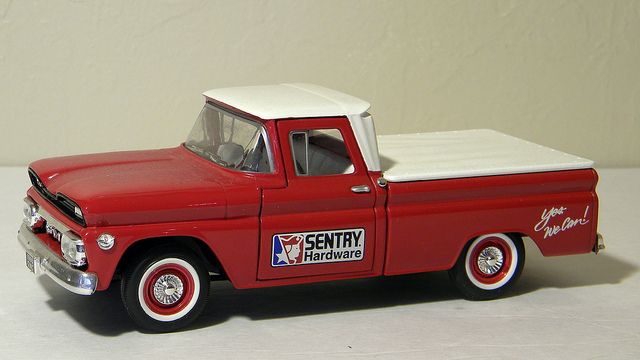 1960GMCpickupdiecast.jpg