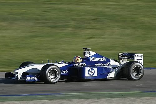 39268_Williams_2002_Liuzzi_test_4_1.jpg