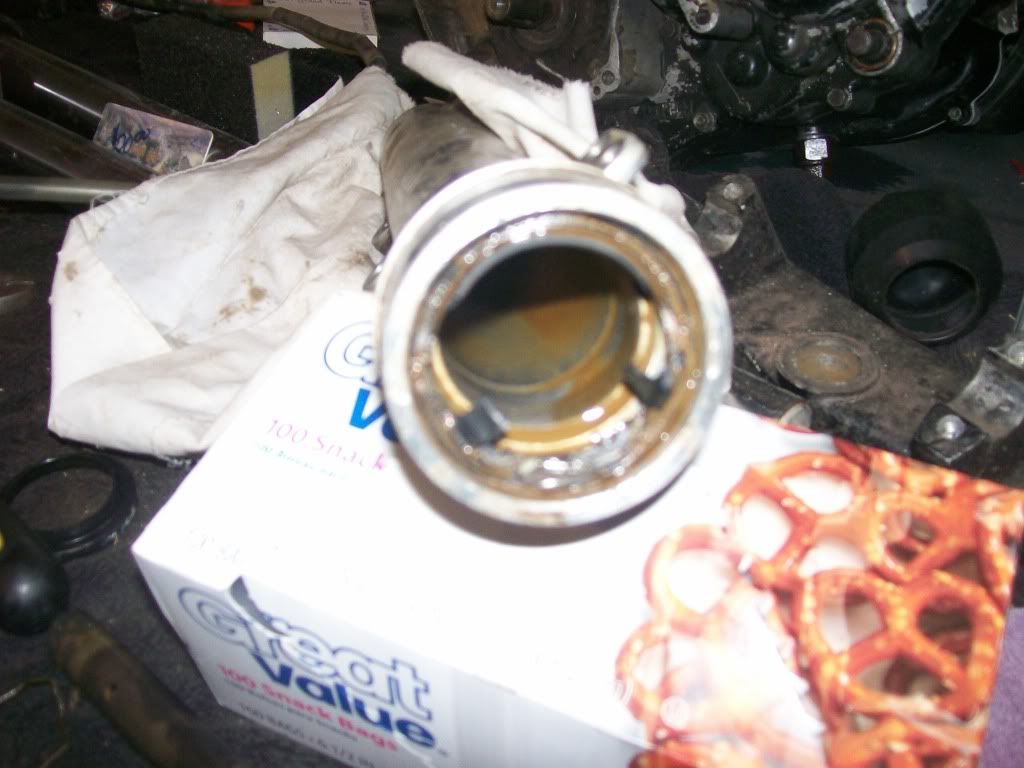 Removing stuck fork seals