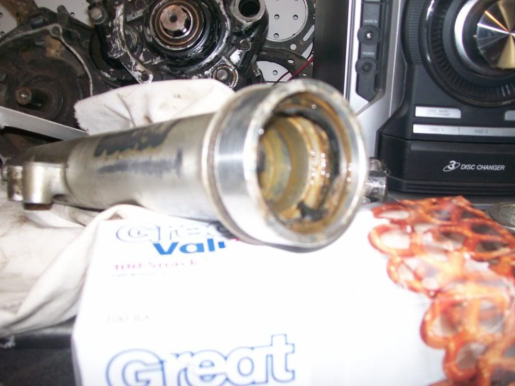 Removing stuck fork seals