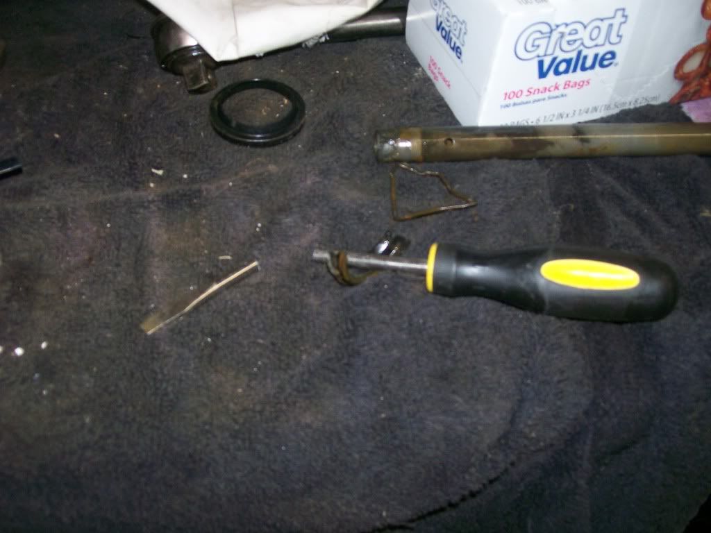 Removing stuck fork seals