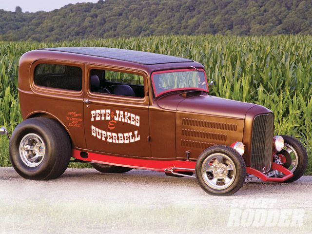 0912sr_01_z1932_ford_highboy_sedanpassen