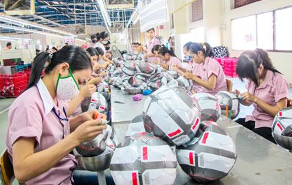 Sản xuất hàng xuất khẩu tại Công ty TNHH Đông Phương Vũng Tàu.