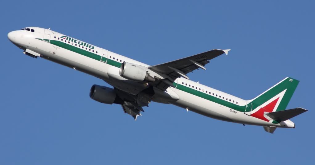 http://i176.photobucket.com/albums/w198/jon_davies/Alitalia-2.jpg