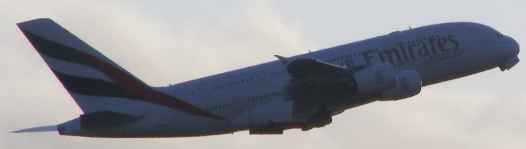 http://i176.photobucket.com/albums/w198/jon_davies/EKAirbusA3802.jpg