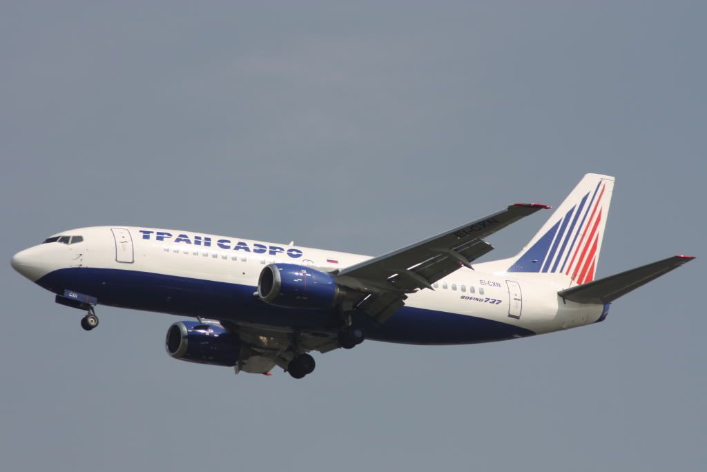 http://i176.photobucket.com/albums/w198/jon_davies/Transaero737.jpg