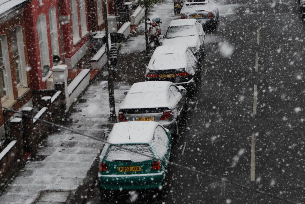 Snow In London, 6 April 2008